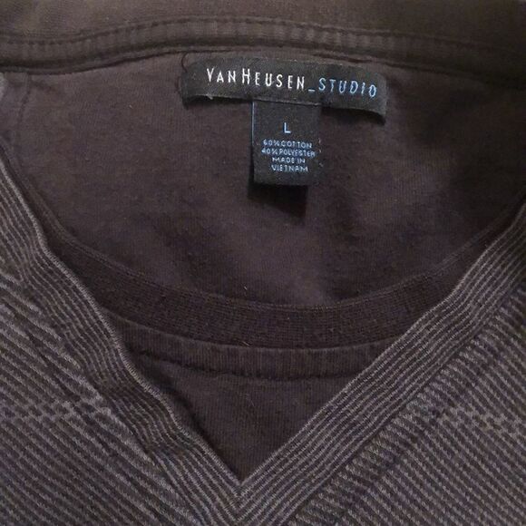 Van Heusen Long Sleeve Shirt - Picture 6 of 6